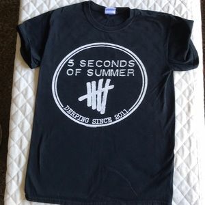 Five seconds of summer T-shirt